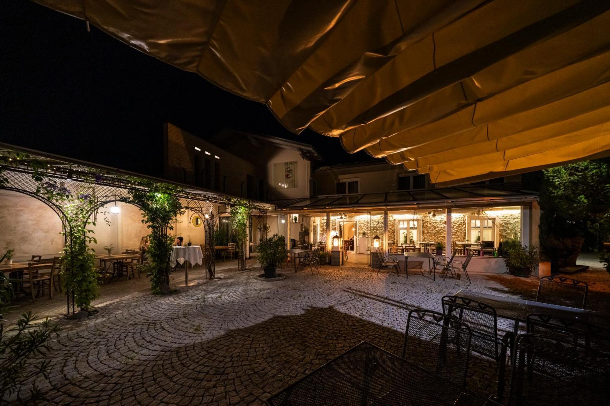 Gaestezimmer La Storia Rosegg Exteriör bild